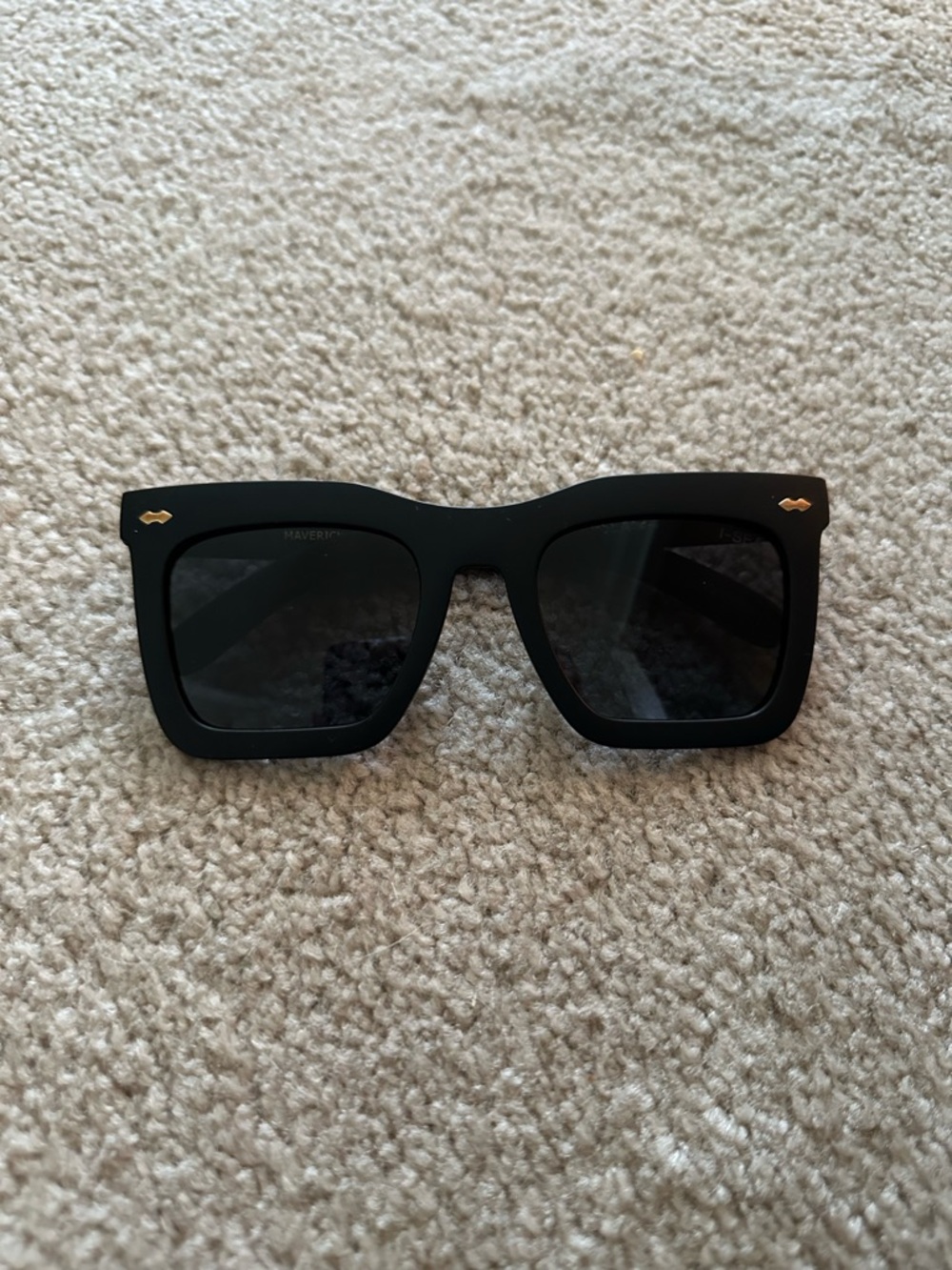 Black Square Women's Sunglasses - Classic Matte Black
